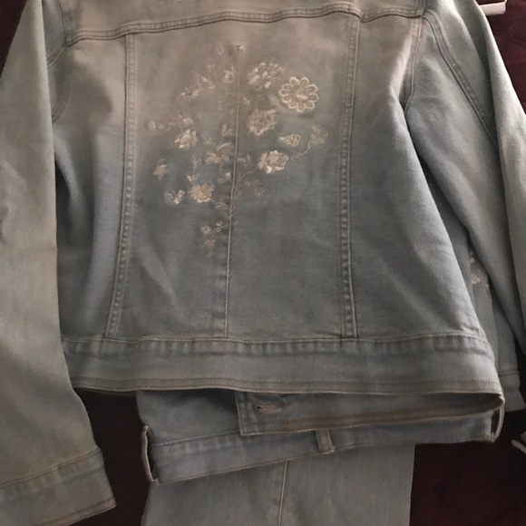 Women’s Jean Suit - Picture 5 of 5